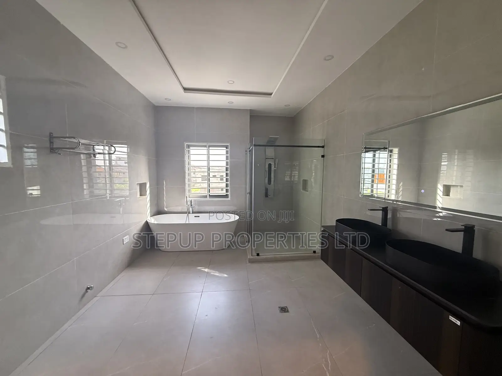 5bdrm House in East Legon Hills for sale