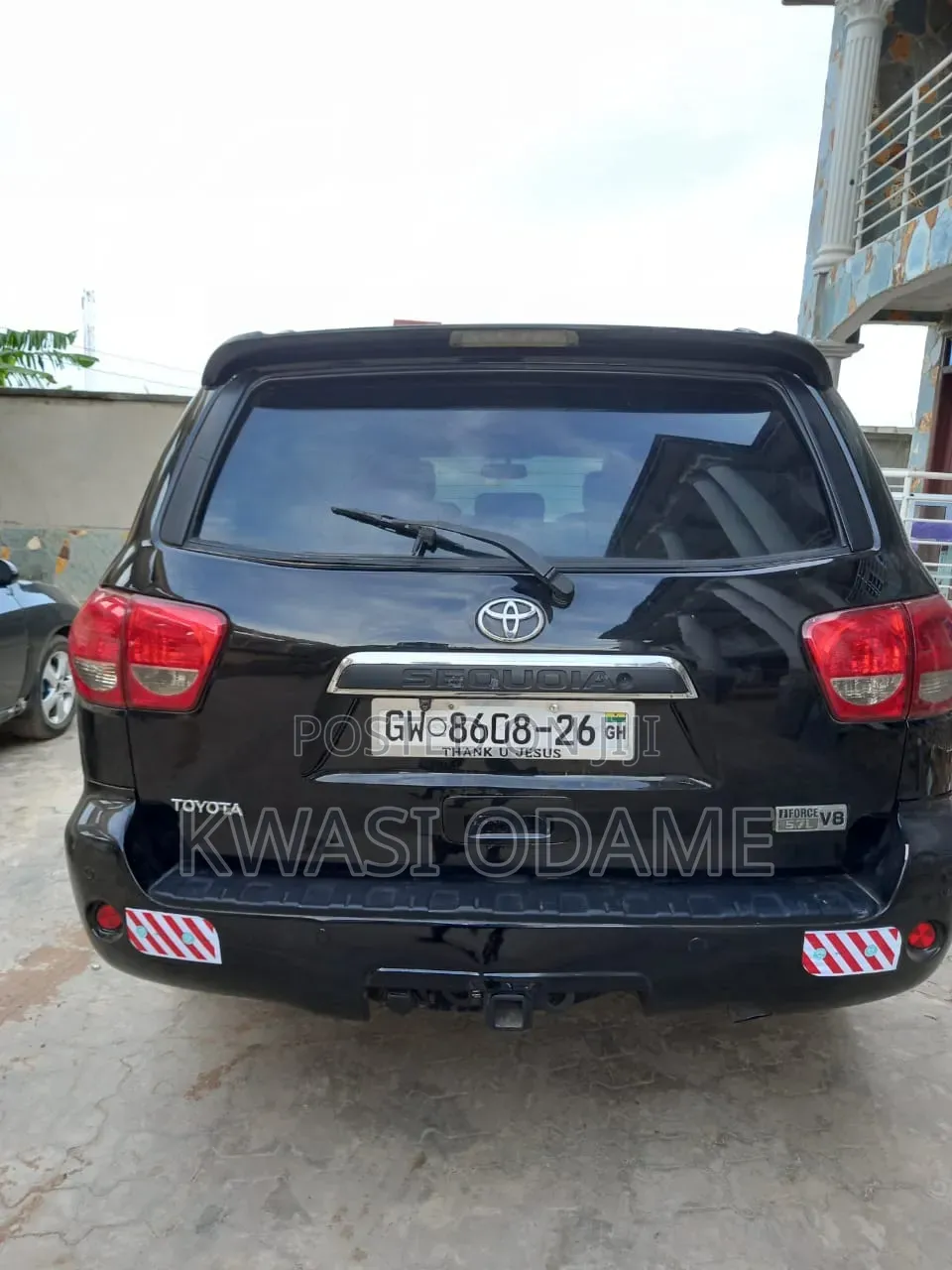 Toyota Sequoia Platinum 4dr SUV 4WD (5.7L 8cyl 6A) 2010 Black