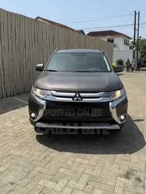 Mitsubishi Outlander SEL FWD 2016 Brown