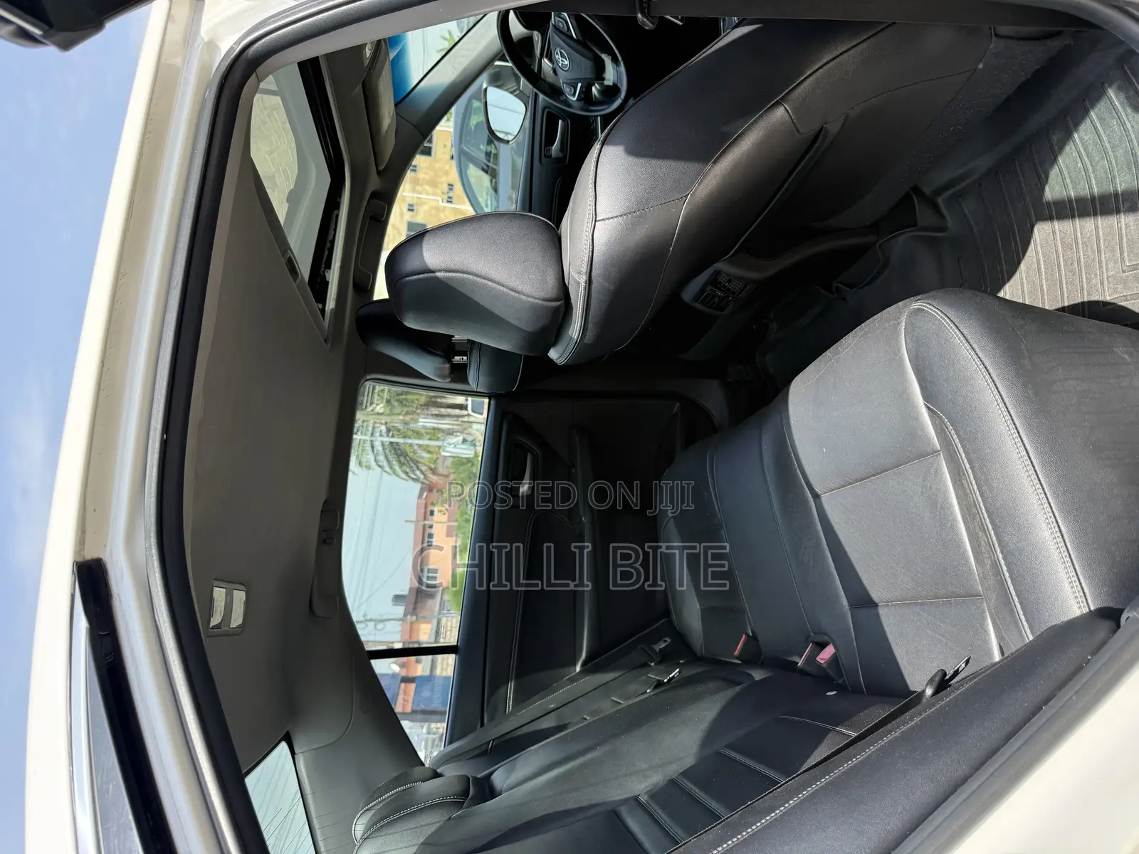 Toyota Camry XLE 4dr Sedan (2.5L 4cyl 6A) 2016 White