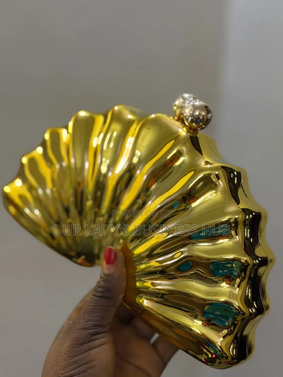 Metallic Shell Clutch