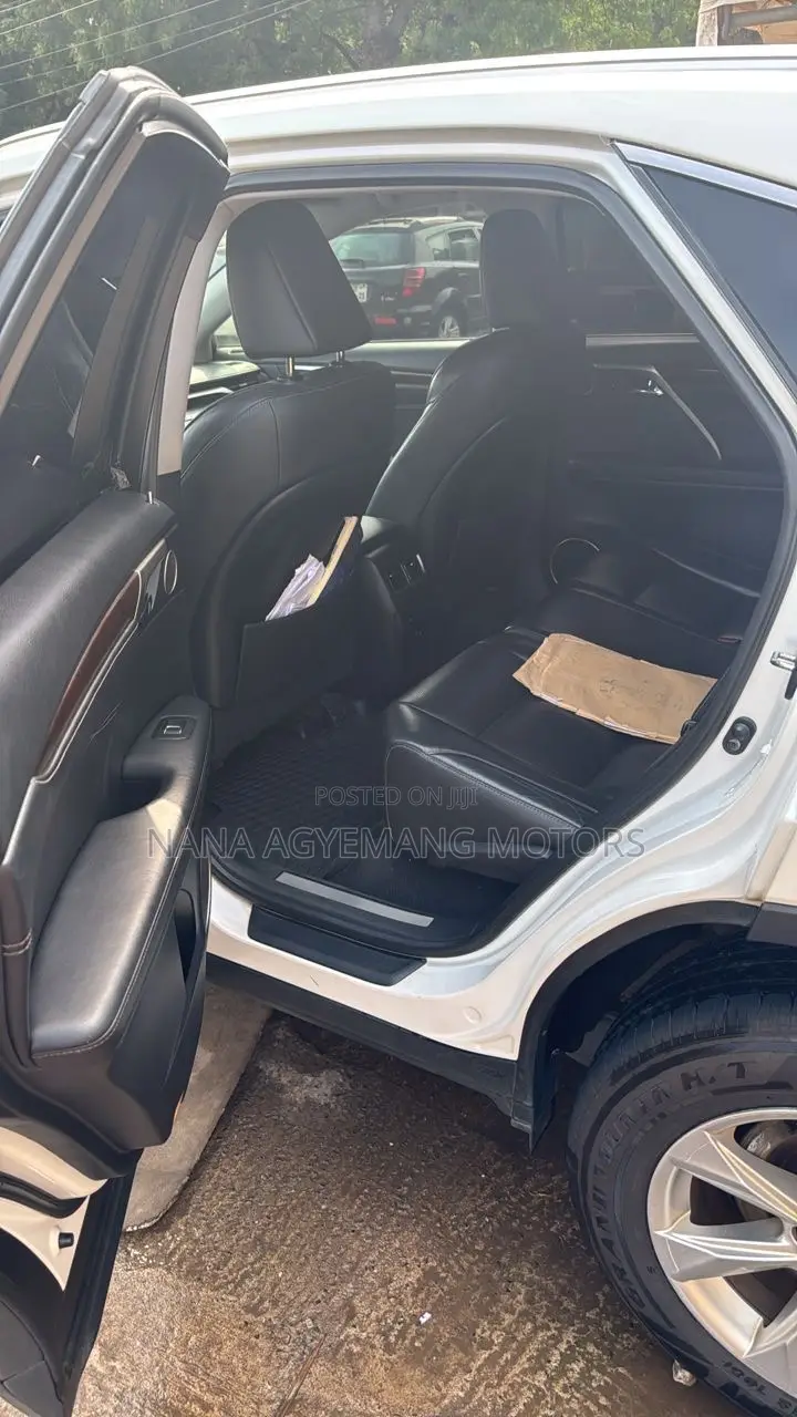 Lexus RX 350 FWD 2017 White