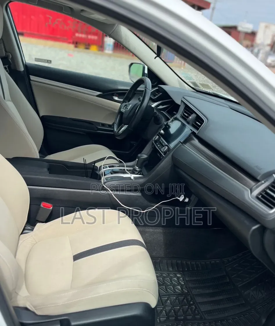 Honda Civic EX Sedan 2019 White