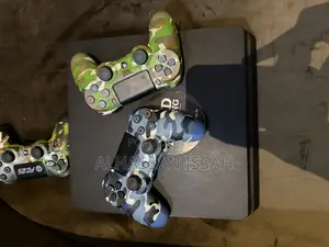 Play Station 4