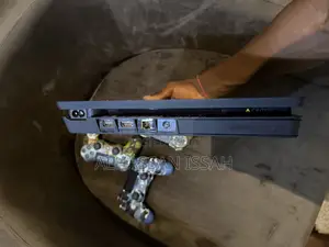 Play Station 4