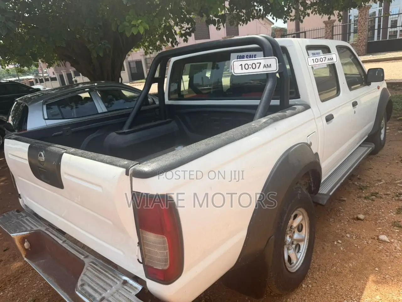 Nissan Hardbody 2015 White