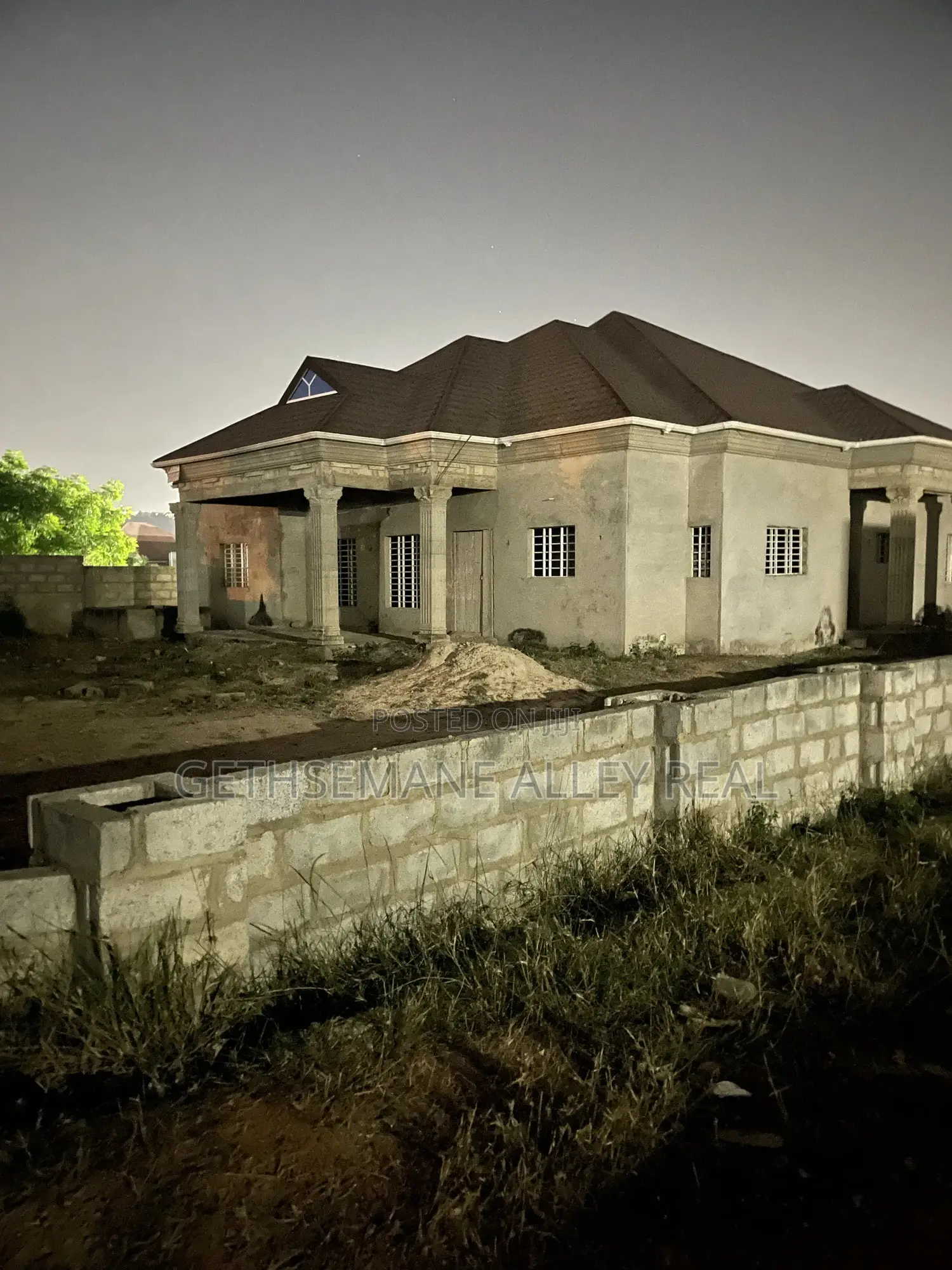 4bdrm House in Gethsemeny Alley, Ablekuma for sale