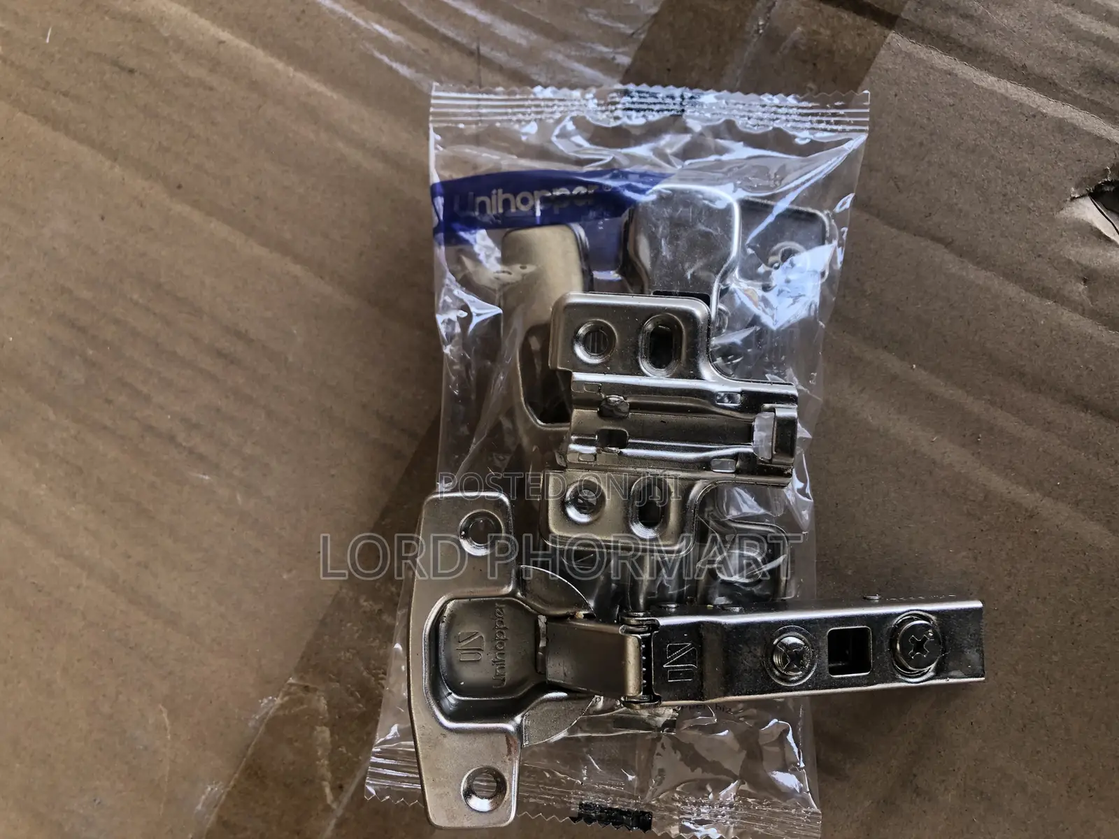 Anti-Rust Hinges