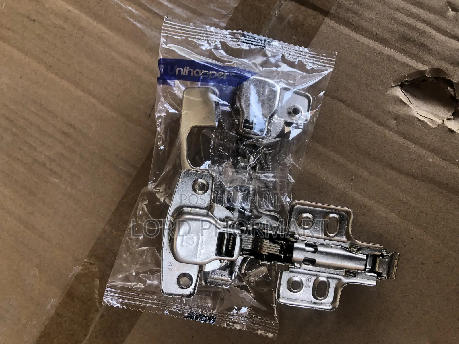 Anti-Rust Hinges