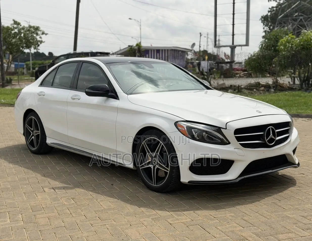 Mercedes-Benz C300 Sport 4Matic Sedan AWD (2.0L 4cyll 7A) 2016 White