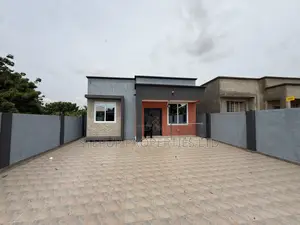 3bdrm House in Adenta Amrahia for sale