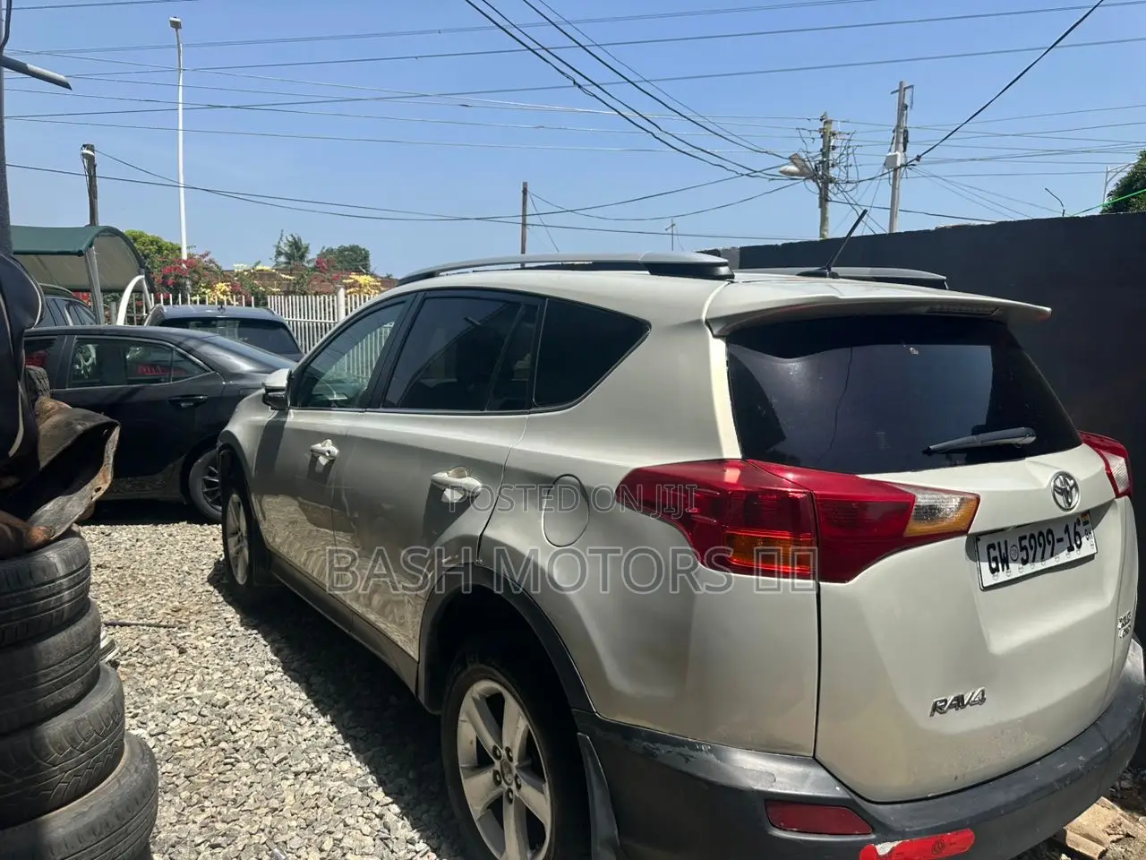 Toyota RAV4 LE 4dr SUV (2.5L 4cyl 6A) 2014 Gray