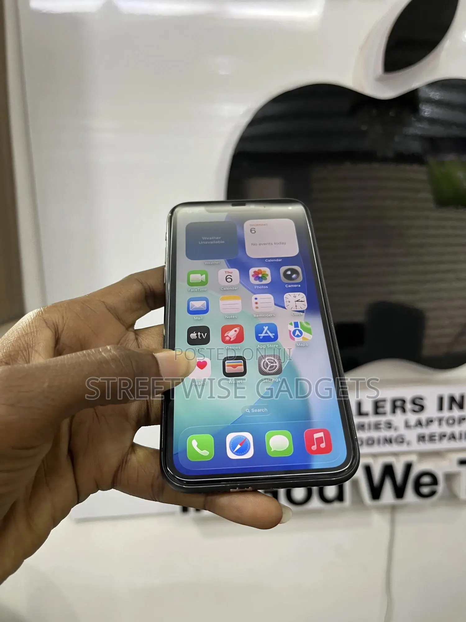 Apple iPhone 11 64 GB Black