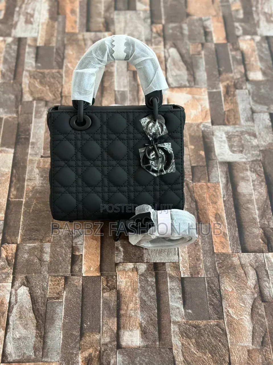 Klassy Dior Hand Bag.