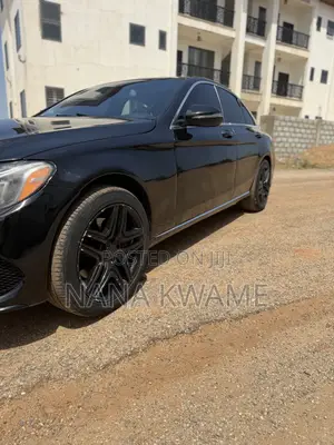 Mercedes-Benz C300 2017 Black
