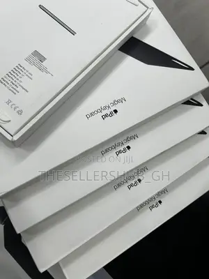 11 Inches Magic Keyboard for iPad Pro M4 M5