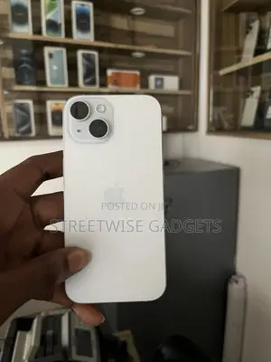 Apple iPhone 15 128 GB White