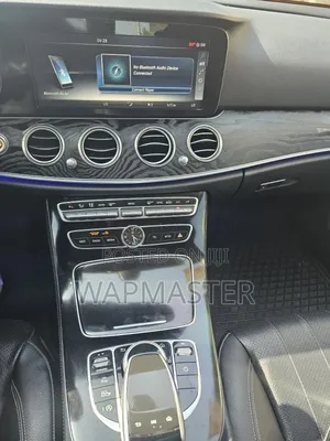 Mercedes-Benz E300 4Matic AWD Sedan (2.0L 4cyl 9A) 2017 White