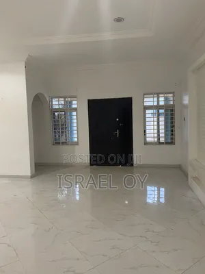 3bdrm House in Caterpillar Junction, Accra Metropolitan for rent