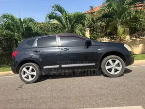 Nissan Dualis 2014 Black