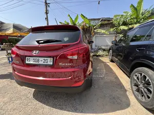 Hyundai Tucson 2011 Red