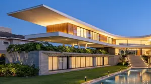 8bdrm Mansion in Accra for sale