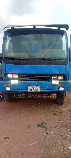 Izuzu Sand Truck 1999
