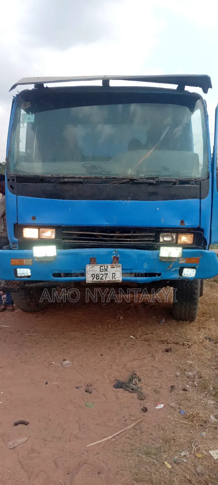 Izuzu Sand Truck 1999