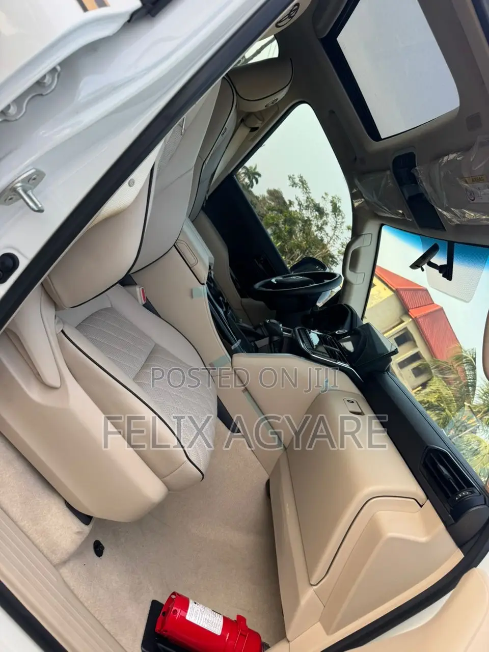 Toyota Land Cruiser LC300 2023 White