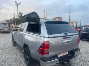 Toyota Hilux 2017 Silver