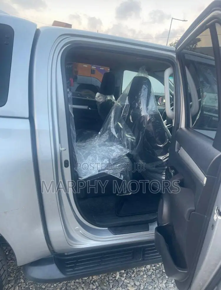 Toyota Hilux 2017 Silver
