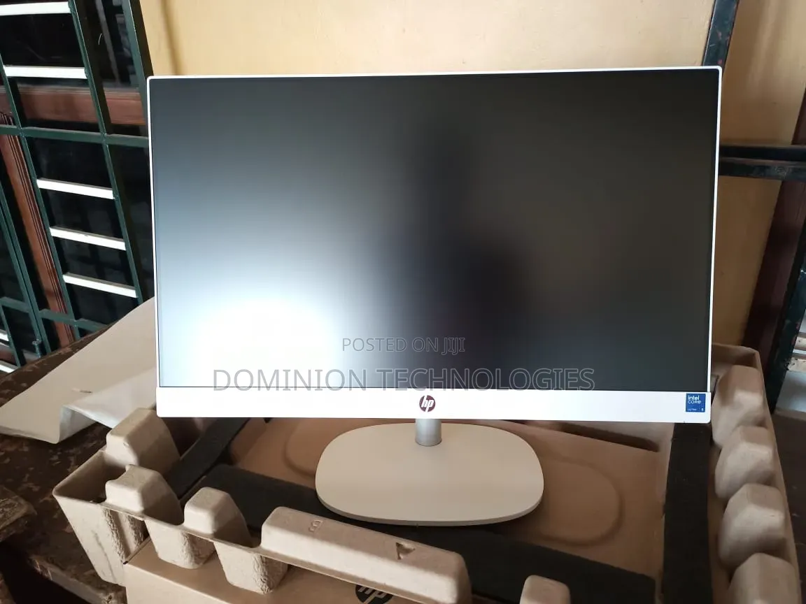 New Desktop Computer HP AiO 24 8GB Intel Core Ultra 5 SSD 512GB