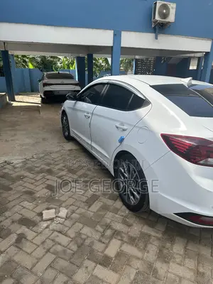 Hyundai Avante 2019 White