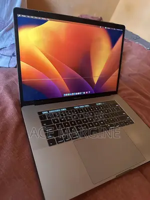 Laptop Apple MacBook Pro 2017 16GB Intel Core i7 SSD 512GB
