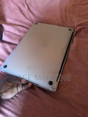 Laptop Apple MacBook Pro 2017 16GB Intel Core i7 SSD 512GB