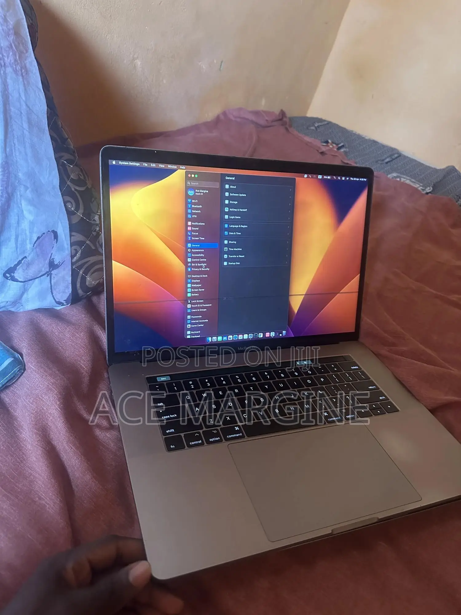 Laptop Apple MacBook Pro 2017 16GB Intel Core i7 SSD 512GB