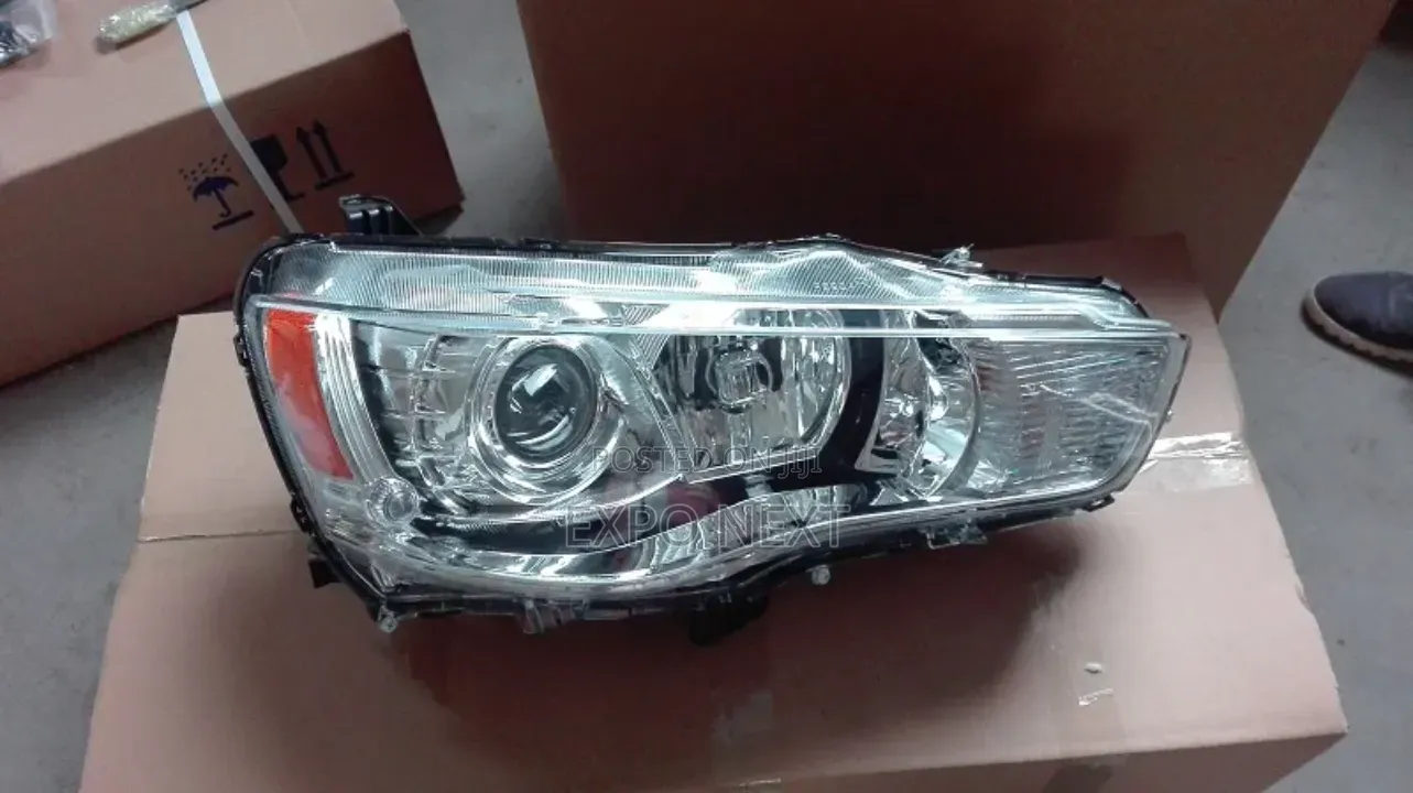 Headlight With Xenon Hole for Outlander 2010-2013