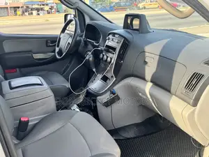 Hyundai Starex 2010 Grey
