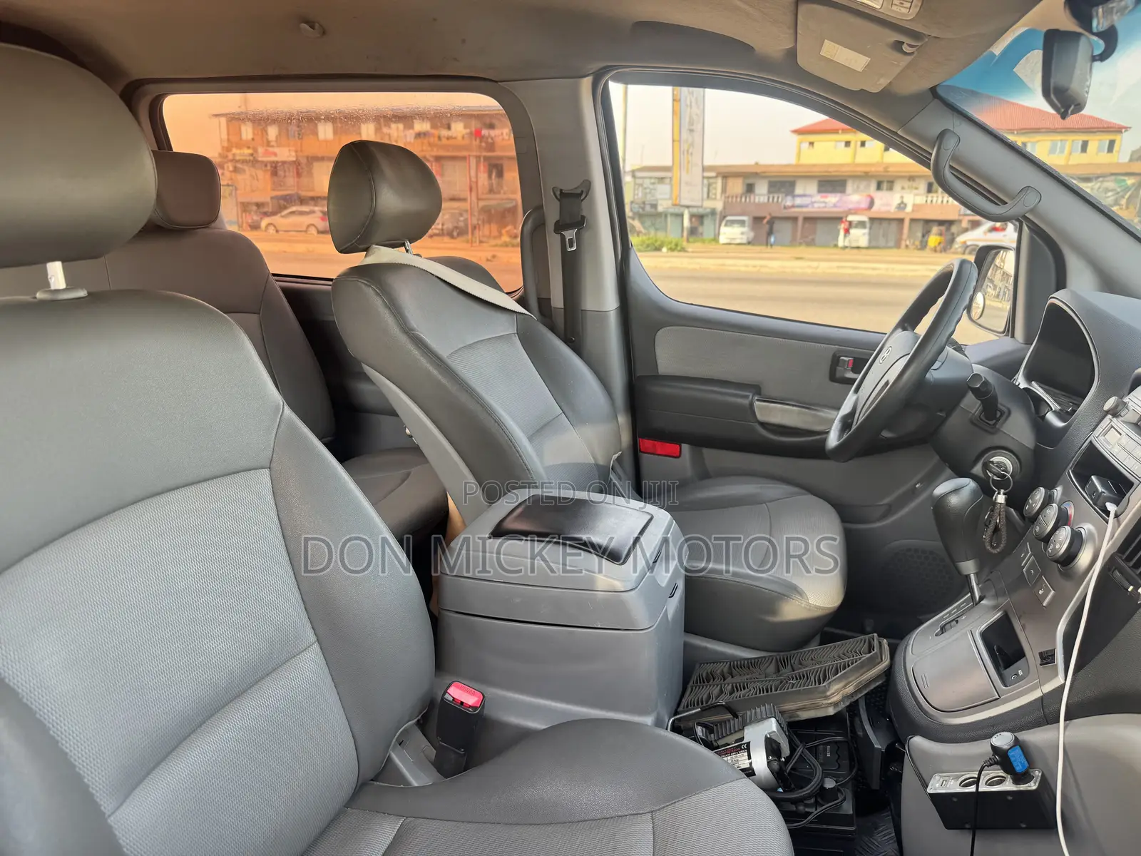 Hyundai Starex 2010 Grey