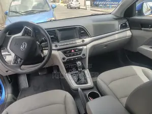 Hyundai Elantra 2017 Blue