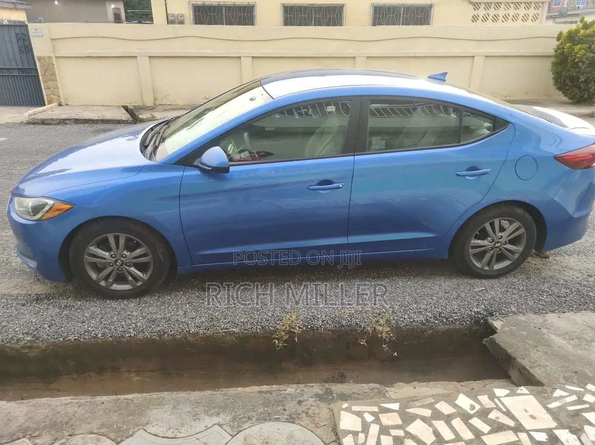 Hyundai Elantra 2017 Blue