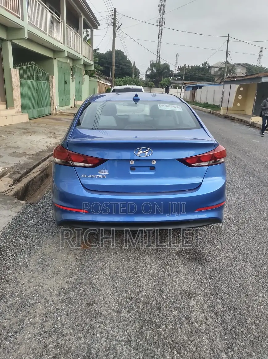 Hyundai Elantra 2017 Blue