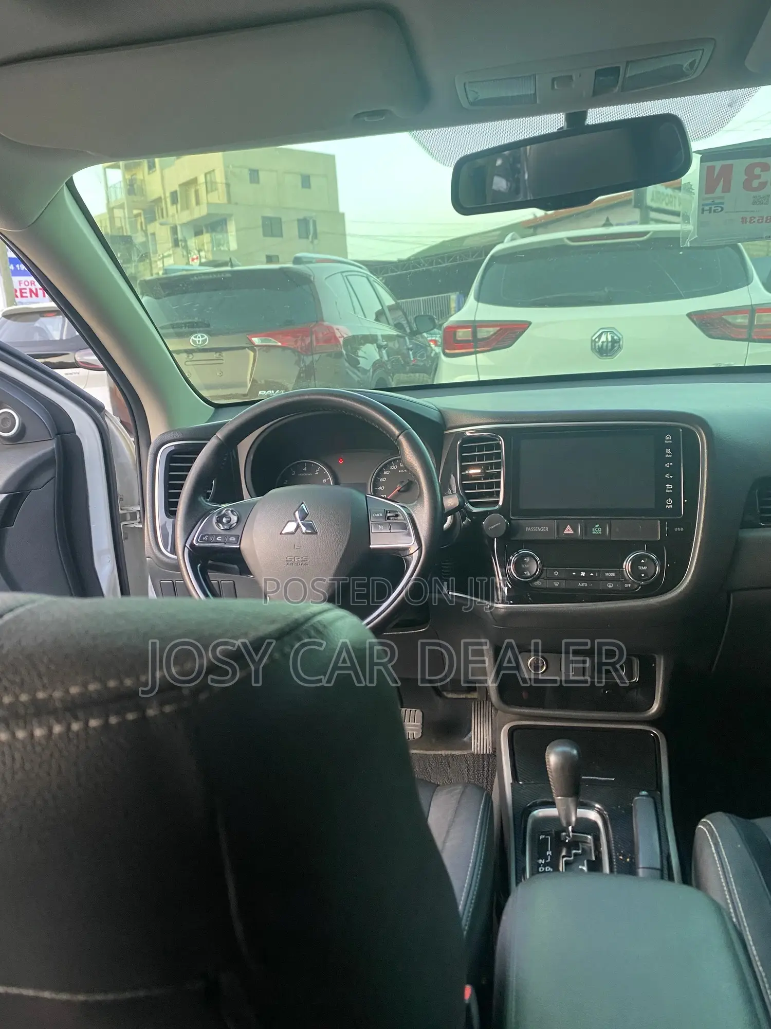 Mitsubishi Outlander 2018 White