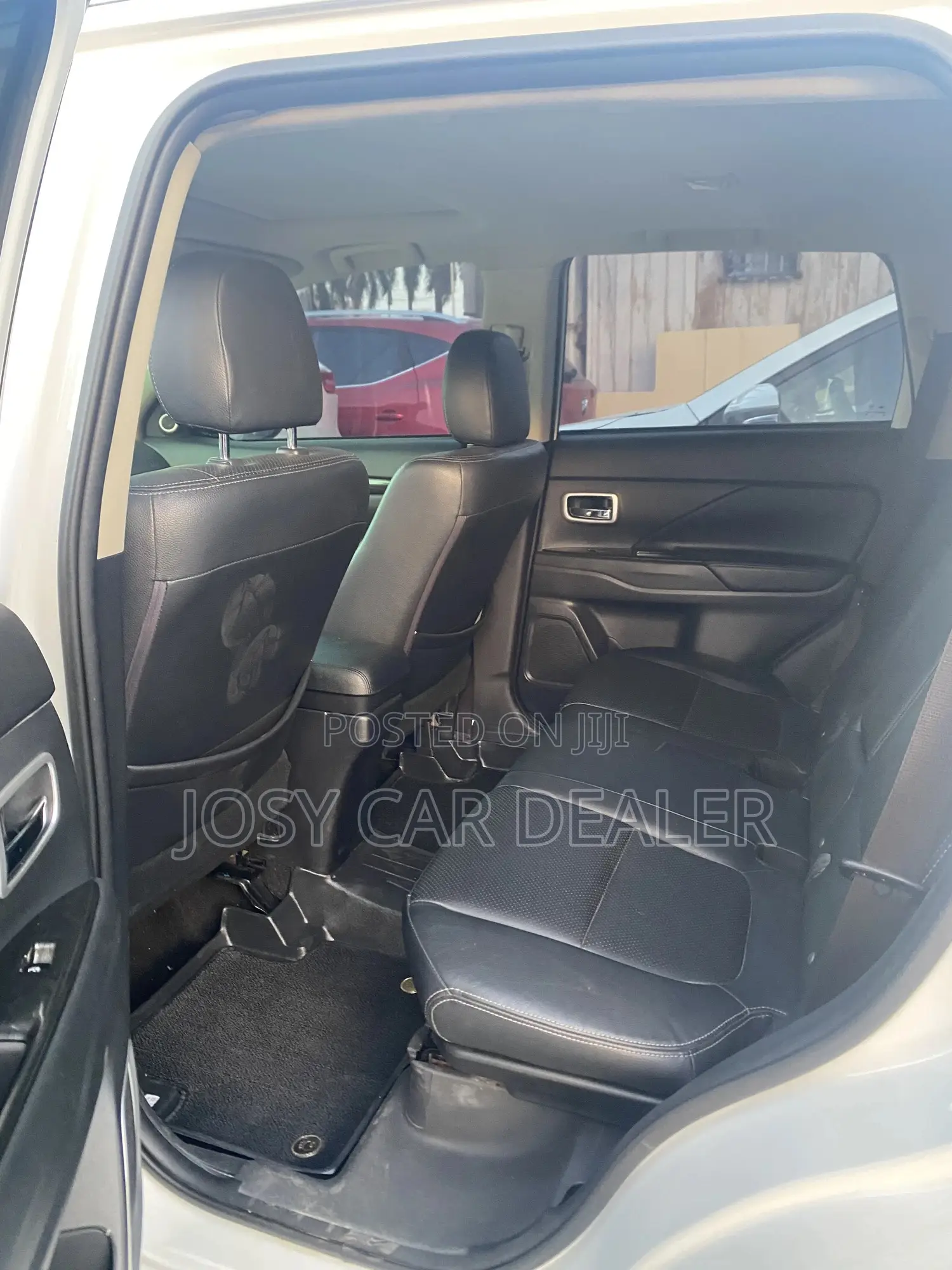 Mitsubishi Outlander 2018 White