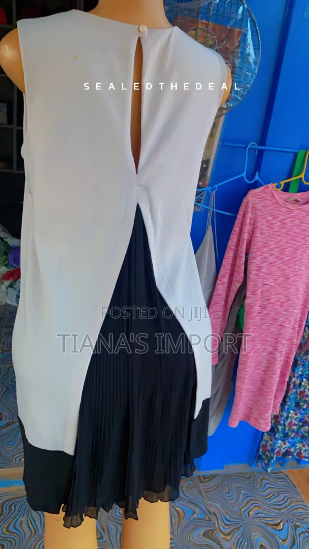 3 and Half Feet Meter Square Wide Shop for Rent