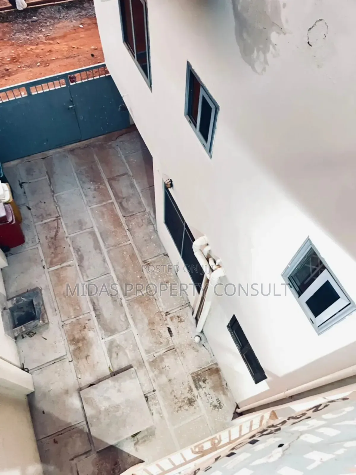 3bdrm Apartment in Madina Estates for rent