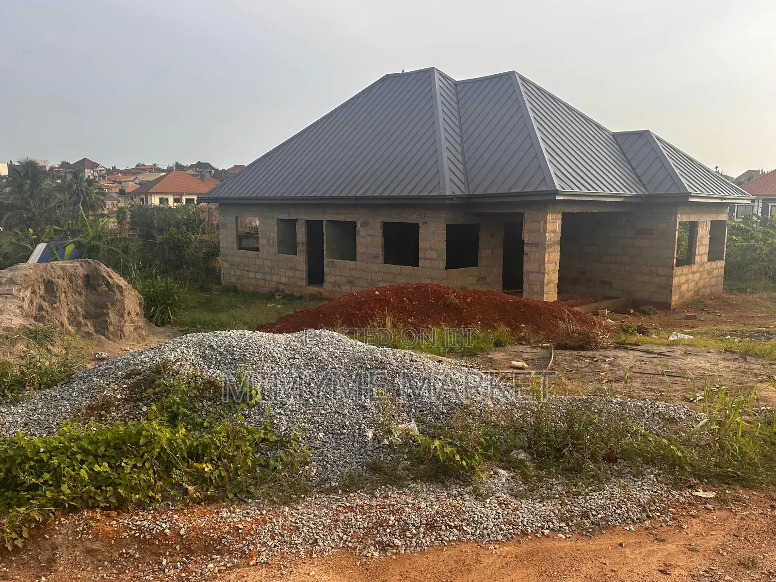 4bdrm Bungalow in Atwima Kwanwoma for sale