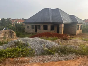 4bdrm Bungalow in Atwima Kwanwoma for sale