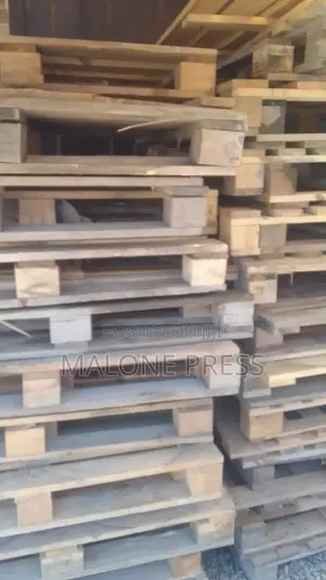 Beam / Wood / Pallet Planks / Available in Large Quantities
