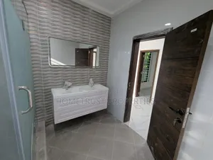 3bdrm Duplex in Achimota Cfc, The Mall for sale